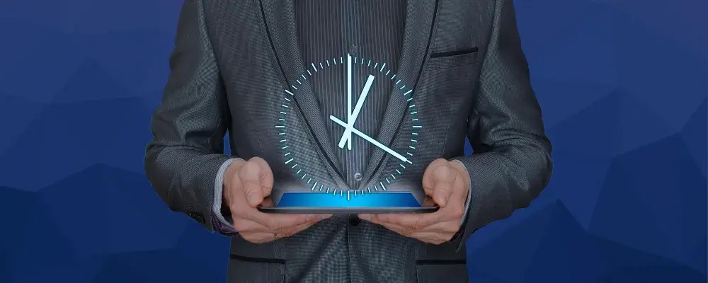 Por qué es necesario un sistema de asistencia automatizado para el personal contratado
